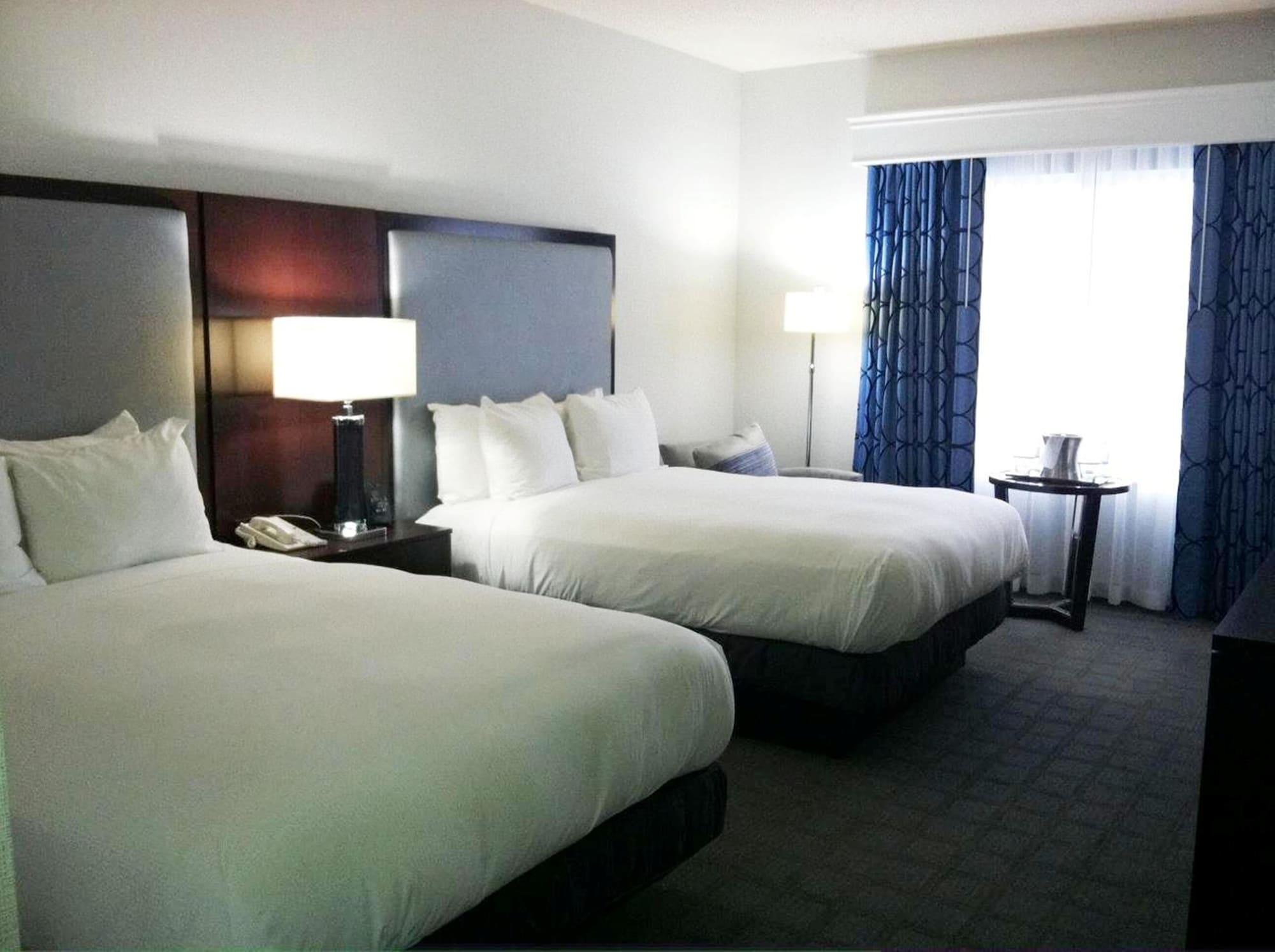 Hilton Scranton & Conference Center Hotell Exteriör bild